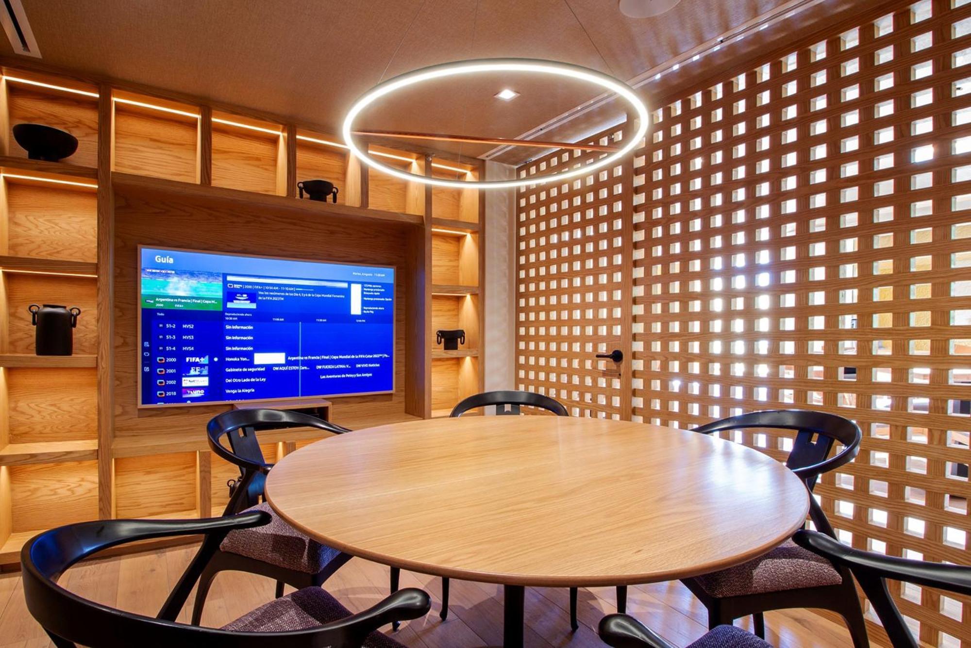 Camino Real Polanco Mexico Otel Dış mekan fotoğraf The meeting room of the 1000-seat auditorium